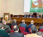 De izda. a dcha., el consejero Morr&aacute;s, Fern&aacute;ndez y Bosch durante la inauguraci&oacute;n del congreso.