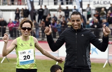 Llegada de los corredores de la Media Maratón