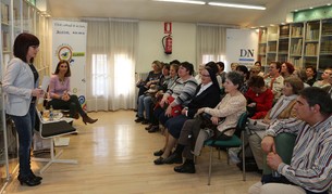 Carmen Posadas y Bel&eacute;n Galindo en el club de lectura DN