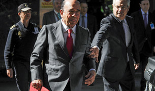 Bot&iacute;n sale de la Audiencia Nacional tras declarar.