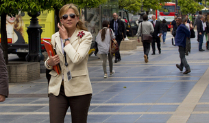 La infanta Cristina, a la salida de su trabajo en la central barcelonesa de La Caixa