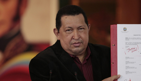 Fotografía cedida por Miraflores que muestra al presidente de Venezuela, Hugo Chávez, este lunes.. EFE