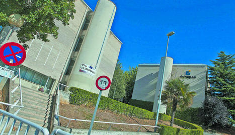 El centro FP Donapea, en la colina del mismo nombre, donde la UN quiere construir 3 centros de investigación.. JESUS CASO