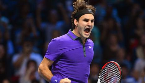 Federer celebra su victoria ante Murray. AFP