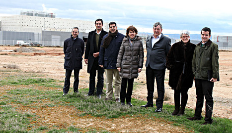 De izda. a dcha., Iñaki Goñi, gerente de la Ciudad Agroalimentaria; Alberto Guerendiain, de Saiona; el alcalde de Tudela Luis Casado; la presidenta Yolanda Barcina; Jesús Mª Echarri, presidente de Saiona; la consejera Lourdes Goicoechea; y el concejal tud. NURG. LANDA