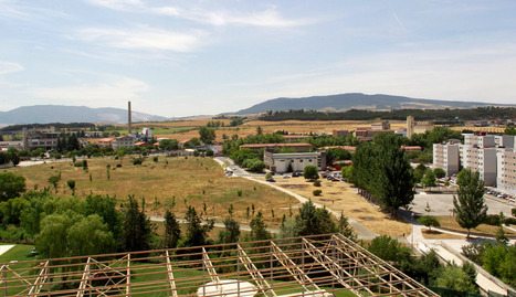 Vista de Echavacoiz, con Hunstman a la izquierda y las casas de Urdánoz a la derecha.. buxens