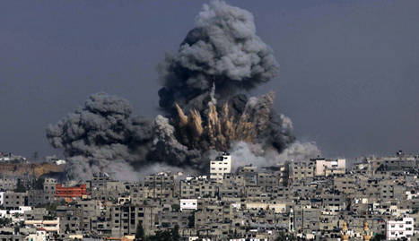 Explosión de un proyectil israelí en Gaza. AFP
