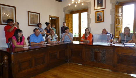 Una imagen de la sesión de constitución del nuevo Ayuntamiento de Viana en junio.