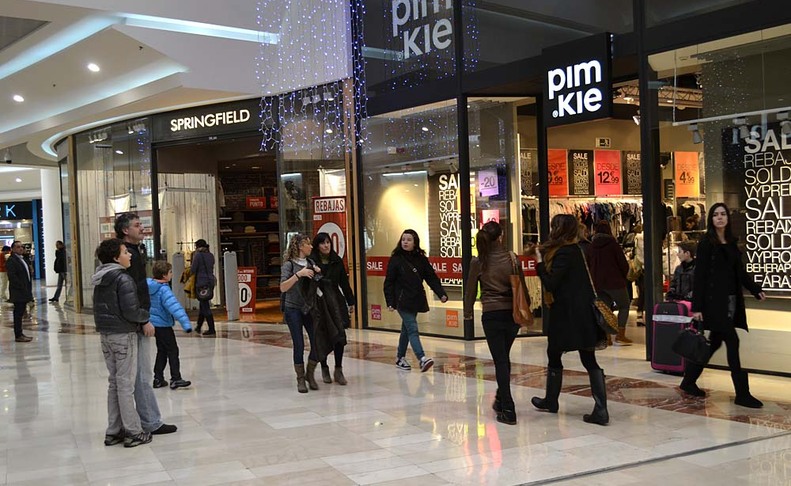 La Morea inicia sus rebajas 'por adelantado'.CLARA SANZ