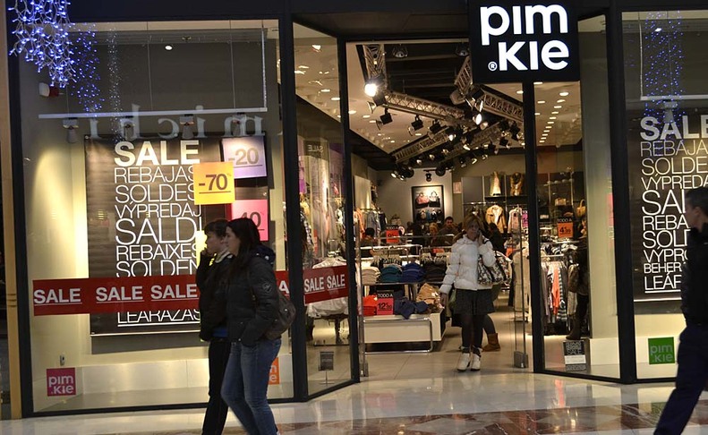 La Morea inicia sus rebajas 'por adelantado'.CLARA SANZ