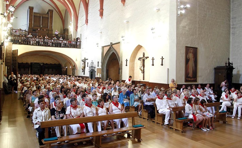 Celebración del día del patrón en las fiestas de Lumbier 2013. JAVIER SESMA.DN