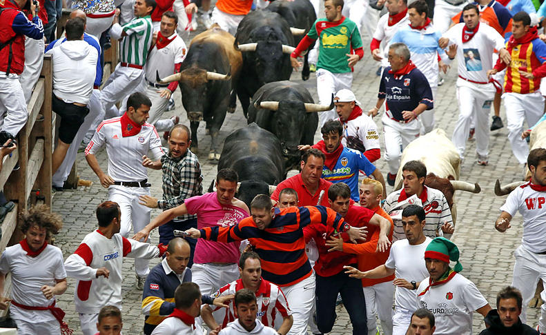 Cuarto encierro de San Fermín. JESÚS CASO..