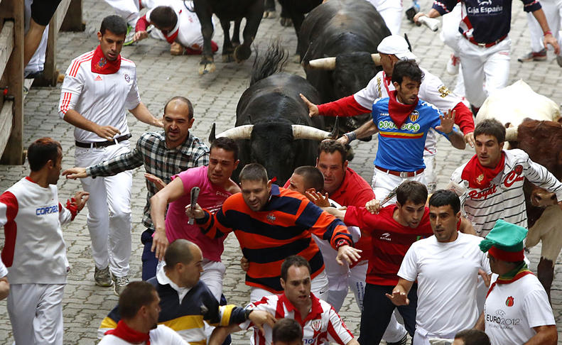 Cuarto encierro de San Fermín. JESÚS CASO..