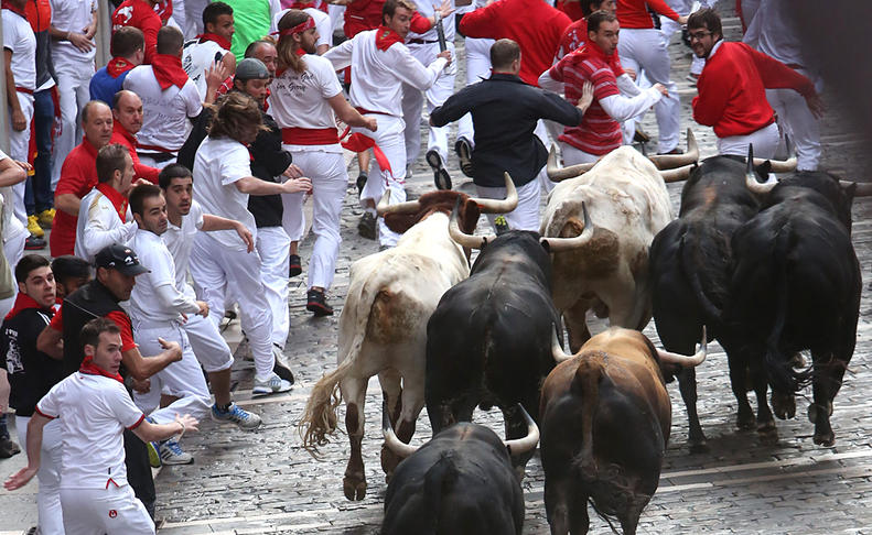 Cuarto encierro de San Fermín. J.C. CORDOVILLA..