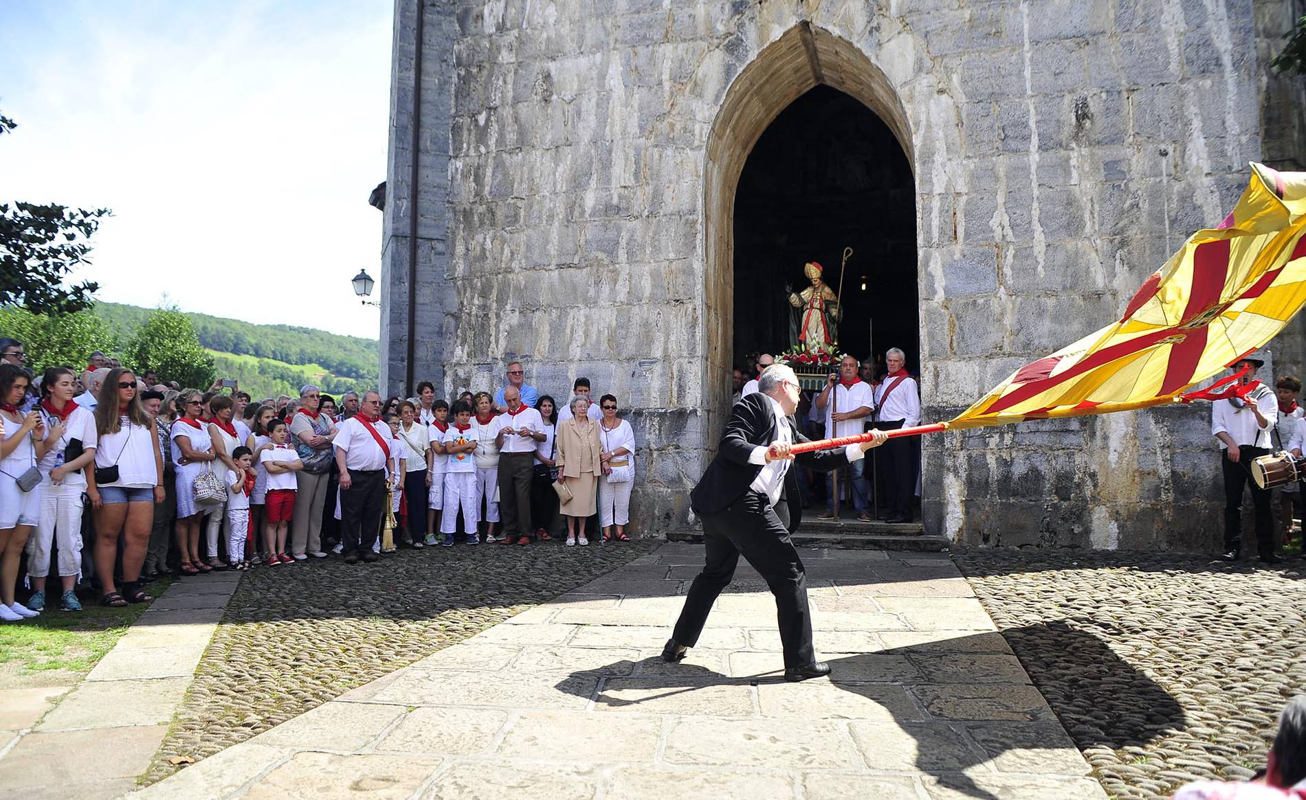 Lesaka celebró ayer el día grande de sus fiestas en honor a San Fermín