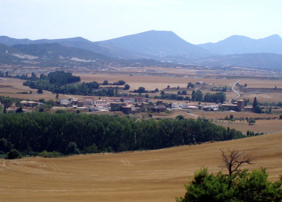 Vista general de Artieda tomada desde la localidad de Grez. . ARCHIVO/A.V.
