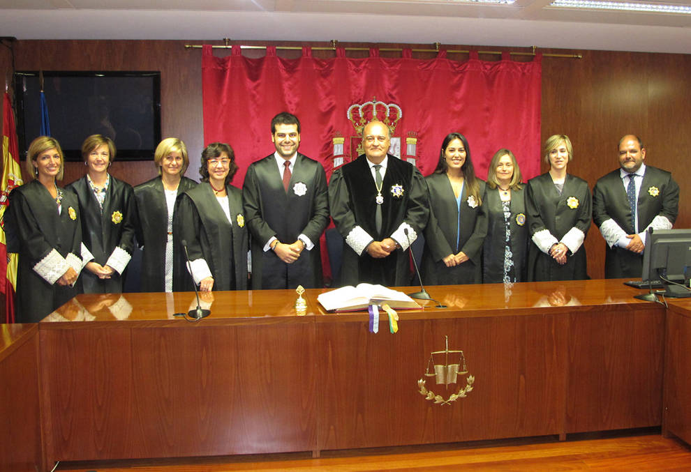 Tribunales Navarra Toman posesión dos nuevos jueces de Familia en