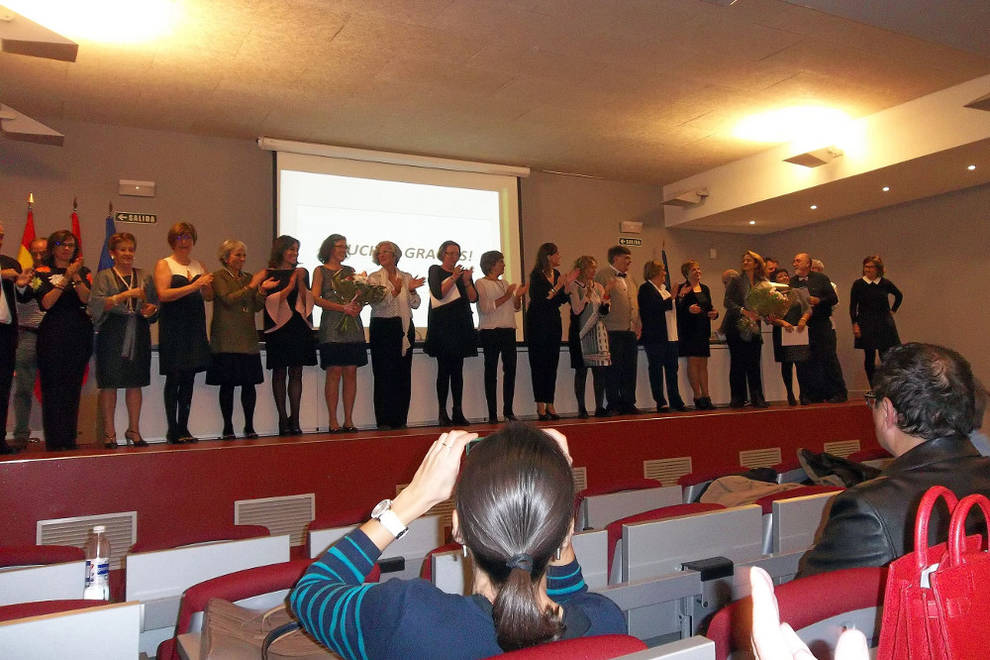 Recital de poesía de alumnas del Aula de la Experiencia de la UPNA Noticias de Tudela y Ribera Recital de poesía de alumnas del Aula de la Experiencia de la UPNA Noticias de Tudela y Ribera