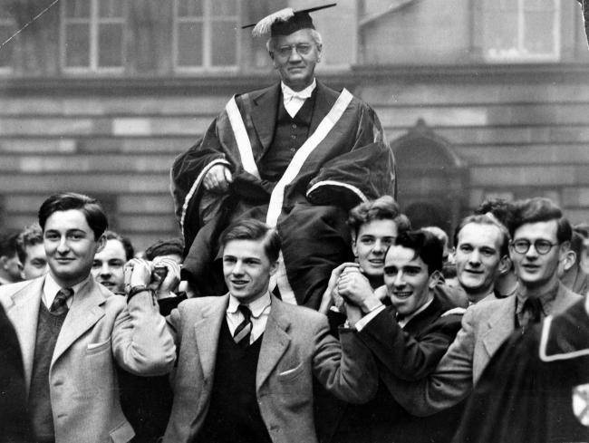 Escolares navarros, a la busca de nuevos antibióticos