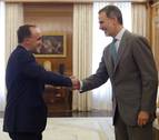 Esparza ofrece los votos de UPN a Sánchez a cambio de la gobernabilidad de Navarra