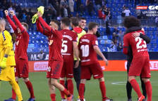 Los jugadores de Osasuna celebran el triunfo.