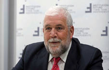 José María Aracama, Presidente del Think tank Institución Futuro