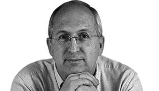 Miguel &Aacute;ngel Riezu