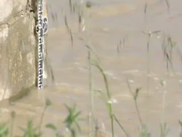 La alerta por las riadas se traslada a la Ribera navarra