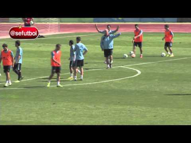 Espectacular gol de Pedro en el entrenamiento de la selección