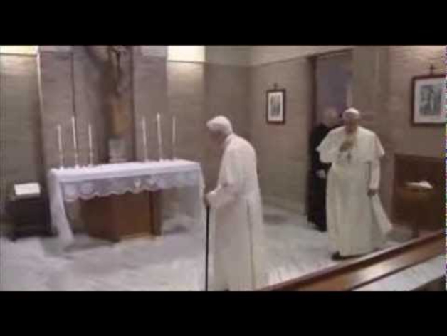 El Papa Francisco visita a Benedicto XVI por Navidad