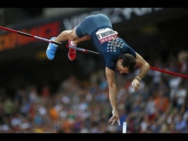 Renaud Lavillenie bate el récord mundial de salto con pértiga