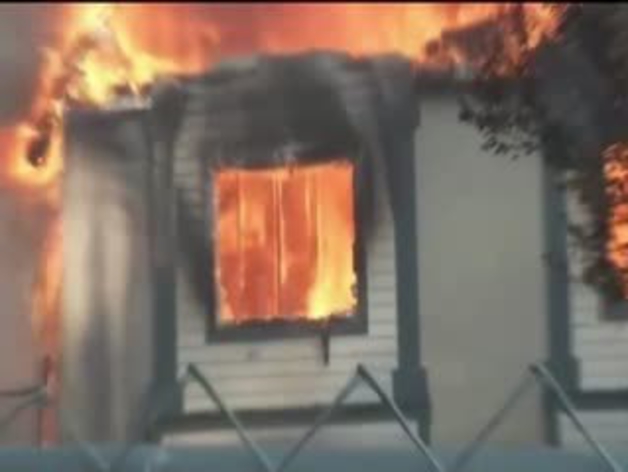 Miles de evacuados en los incendios forestales que azotan California