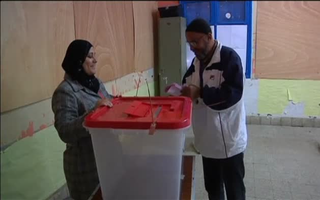 Túnez vota al primer presidente electo de su historia