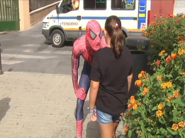 Un superhéroe en los centros hospitalarios