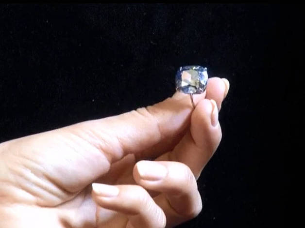 El diamante 'Blue Moon' será subastado por Sotheby's