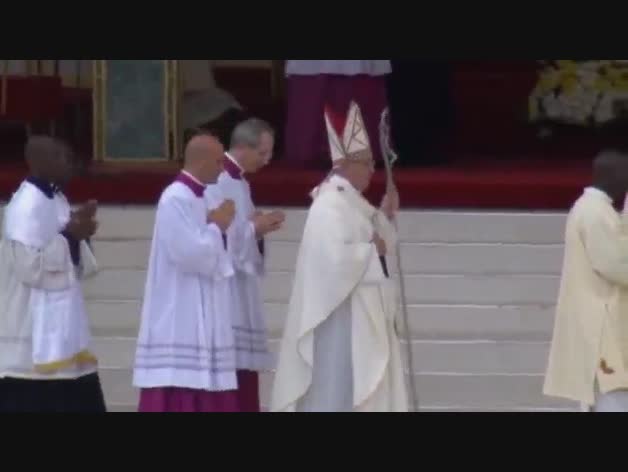 Multitudinaria misa del Papa Francisco en Nairobi
