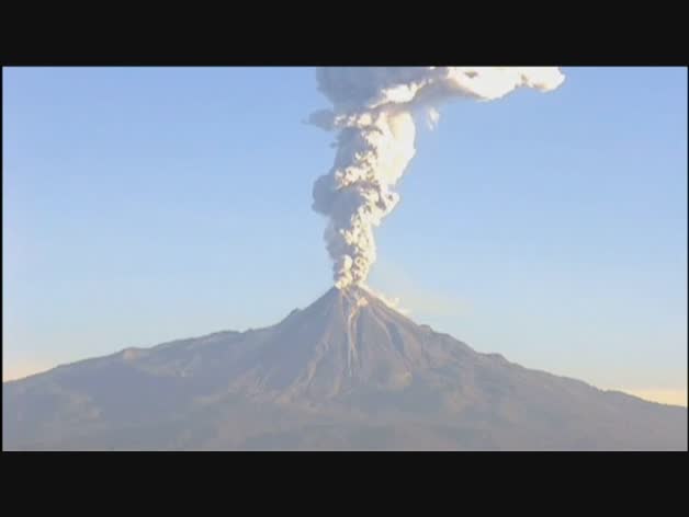 Nuevas explosiones del volcán Colima de México