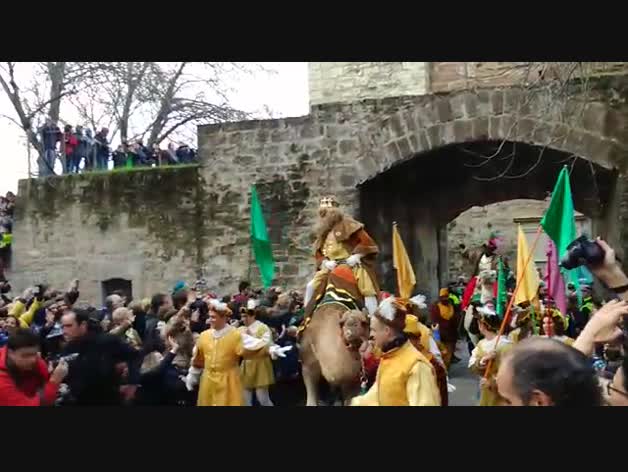 Los Reyes Magos entran en Pamplona
