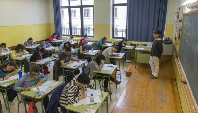 Un error al abrir las plicas lleva el desconcierto a opositores a maestro
