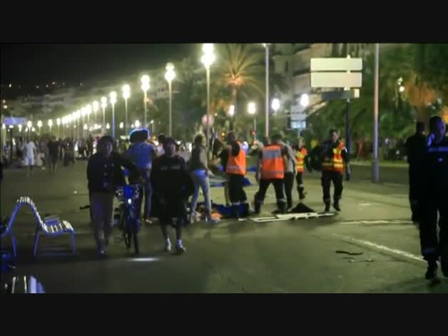Más de 80 muertos en el atentado de Niza