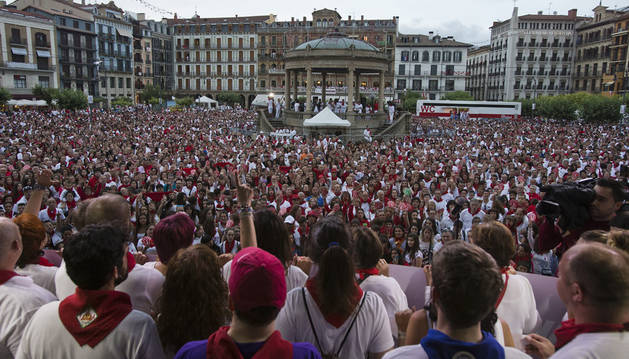 Cientos de manifestantes en la segunda concentración de los últimos Sanfermines contra las agresiones sexistas.