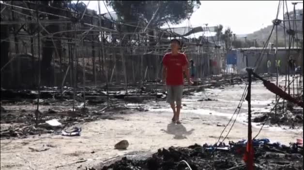 Un incendio en Lesbos arrasa el 60% del campo de refugiados de la isla griega