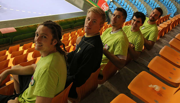Oswaldo Guimarães, primero por la izquierda, junto a Henrik Nordlander, Mikel Aguirrezabalaga, Erik Balenciaga y Filipe Mota.