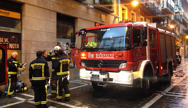 Una anciana fallece en un incendio en la calle Zapatería