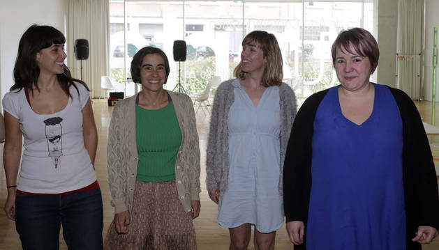 De izquierda a derecha Betisa San Millán, Nerea de Diego, Elisa Arteta y Oskia Ugarte, esta semana, en el Centro Huarte de Arte Contemporáneo.