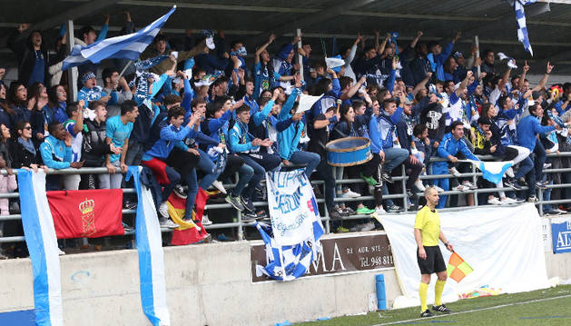 Parte de la afición del partido de clasificación para la Copa del Rey Cirbonero - Guijuelo.