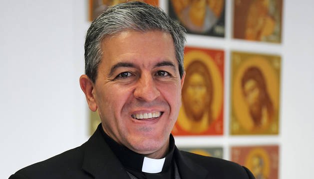Foto de Monseñor Carlos Morán, decano del Tribunal de La Rota, en el edificio de Teología de la UN.