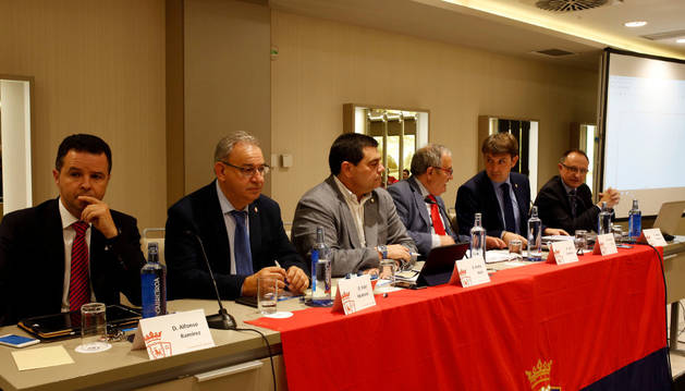 De izquierda a derecha, Alfonso Ramírez, Fidel Medrano, Pedro Baile, Luis Sabalza, Txuma Iso y Ángel Ardanaz.