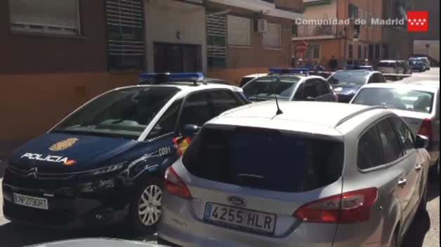 Fallece una mujer y su hijo de 12 años acuchillados en su vivienda de Alcobendas