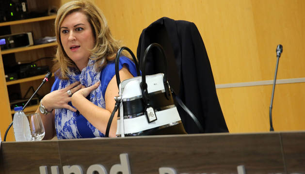 Olatz Ormaetxea durante su intervención en la jornada sobre el acoso escolar celebrado en la UNED.